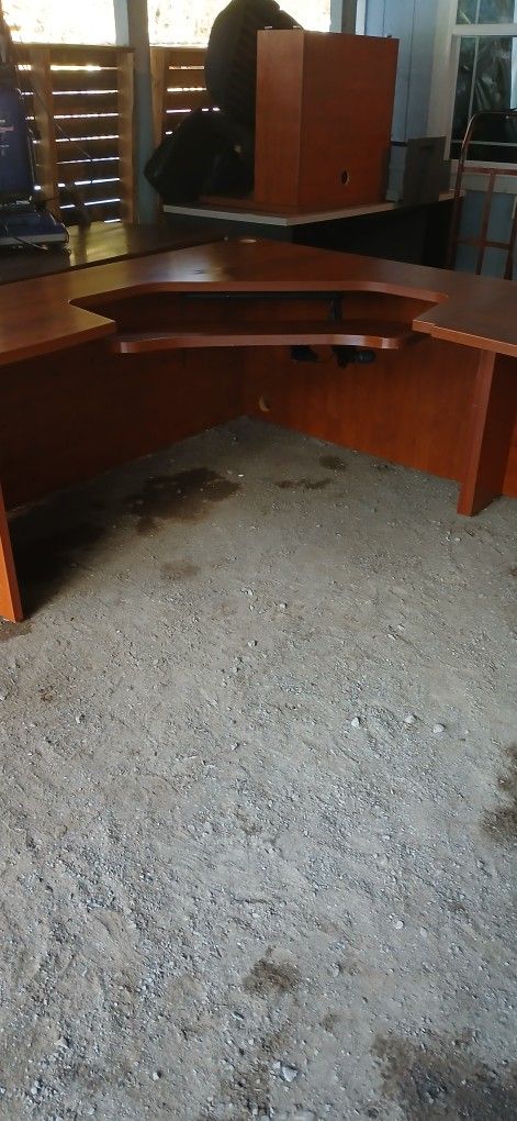 Mahogany Executive "L" Shaped Corner Desks