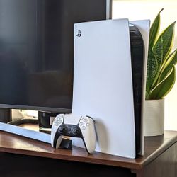 Ps5 And Control w/ Cords