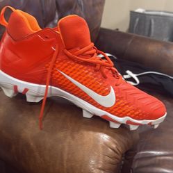 Cleats 11.5 Men