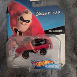 MATTEL HOT WHEELS DISNEY PIXAR CHARACTER CAR