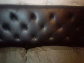 Queen Size Diamond pattern complete bed