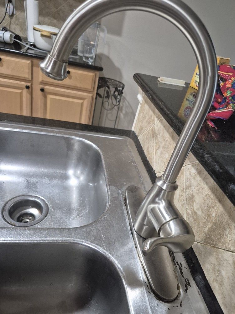 Kitchen Faucet for Sale in Houston, TX - OfferUp