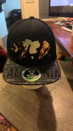HATS (MOVING SALES)