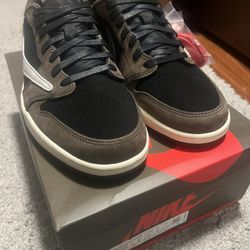 Travis Scott Jordan 1 Low Mocha 9.5