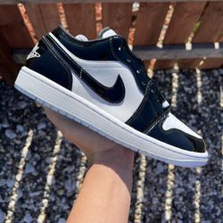 Jordan 1 Low Concord (Size 4Y, 4.5Y, 6Y, 6.5Y, 7Y, 8.5, 9, 9.5, 10)