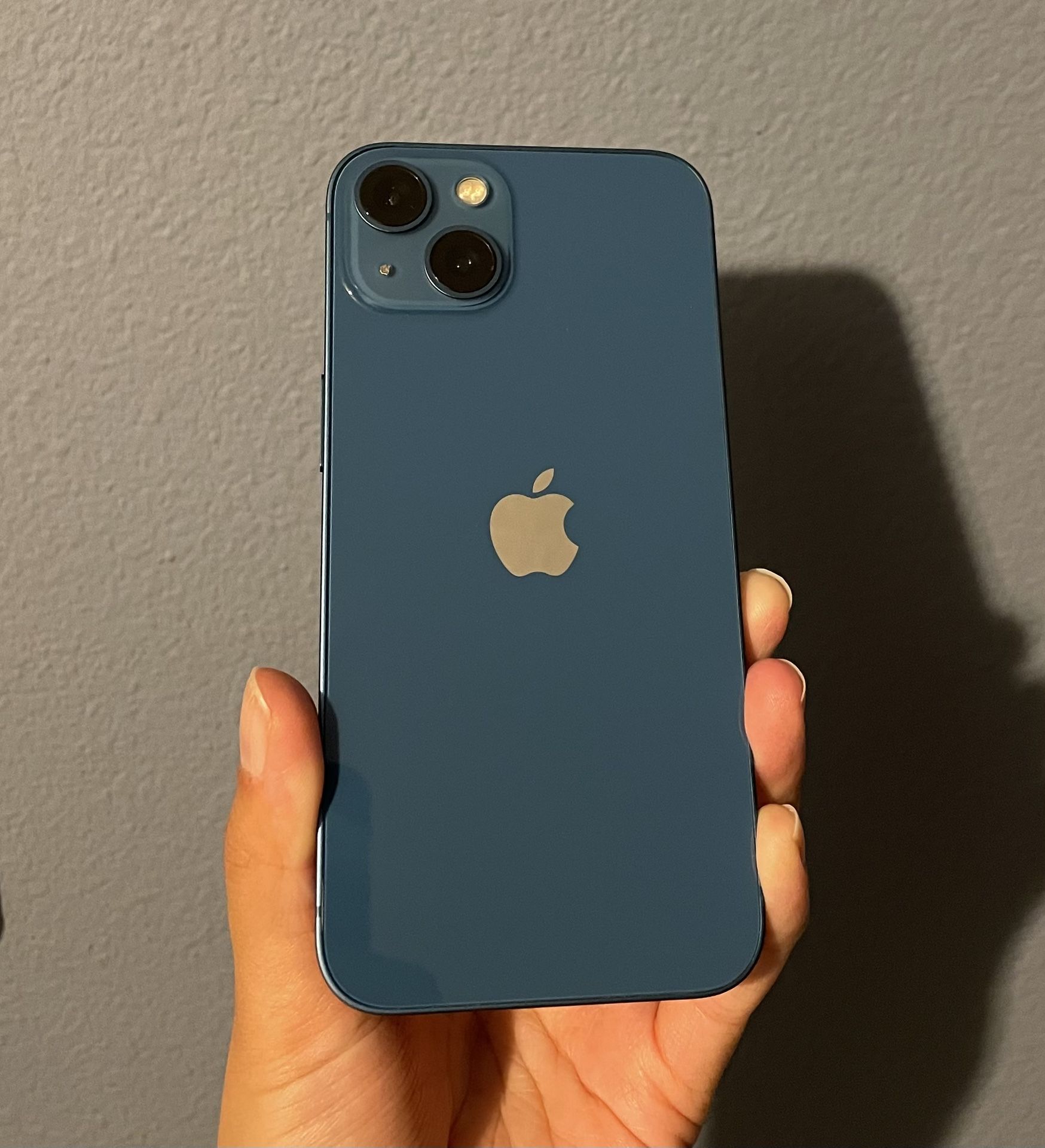 iPhone 13 128gb UNLOCKED / LIBERADO