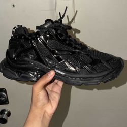 Balenciaga Runner Size 44 With Box