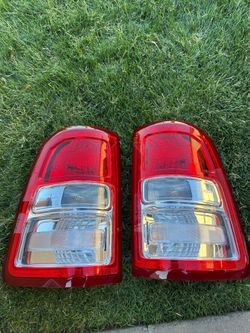 2022 Ram 1500 taillights