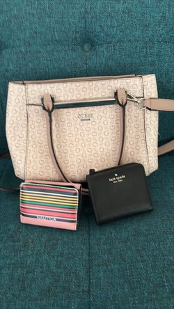 Guess women’s Purse
