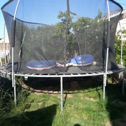Trampoline 
