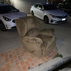 Free Rocking Recliner 
