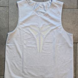 Kobe Nike REVERSIBLE JERSEY MAMBA!! $90  MSRP