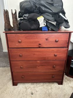 Dresser