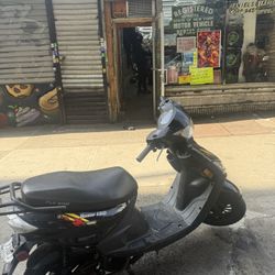 Gas Razor Scooter 150cc