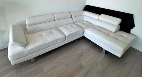 New Contemporary Sectional With Adjustable Headrests. White Leather. 106” X 77”. Free Delivery!