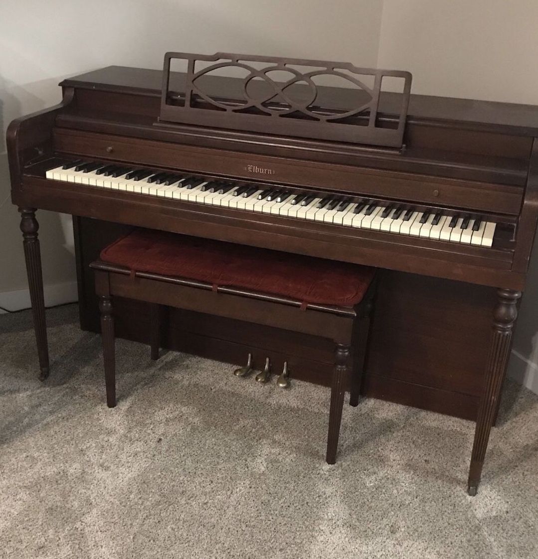 Elburn Piano