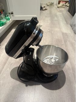 KitchenAid Artisan 5QT Mixer – Never Used – Under Warranty – $230
