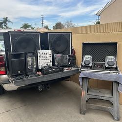 Dj equipment