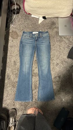 Hollister low rise boot jeans  size 25 short