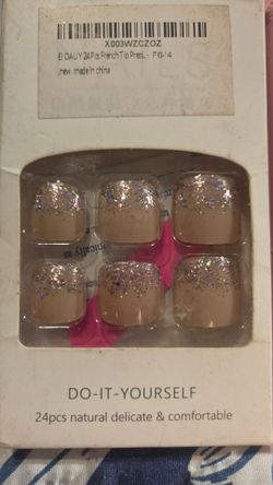 Press on nails
