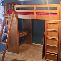 Twin Bunkbed. SOLID WOOD! 
