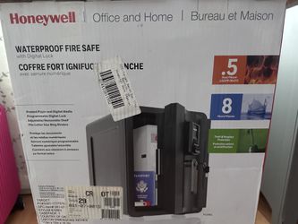 Honeywell Waterproof Safe