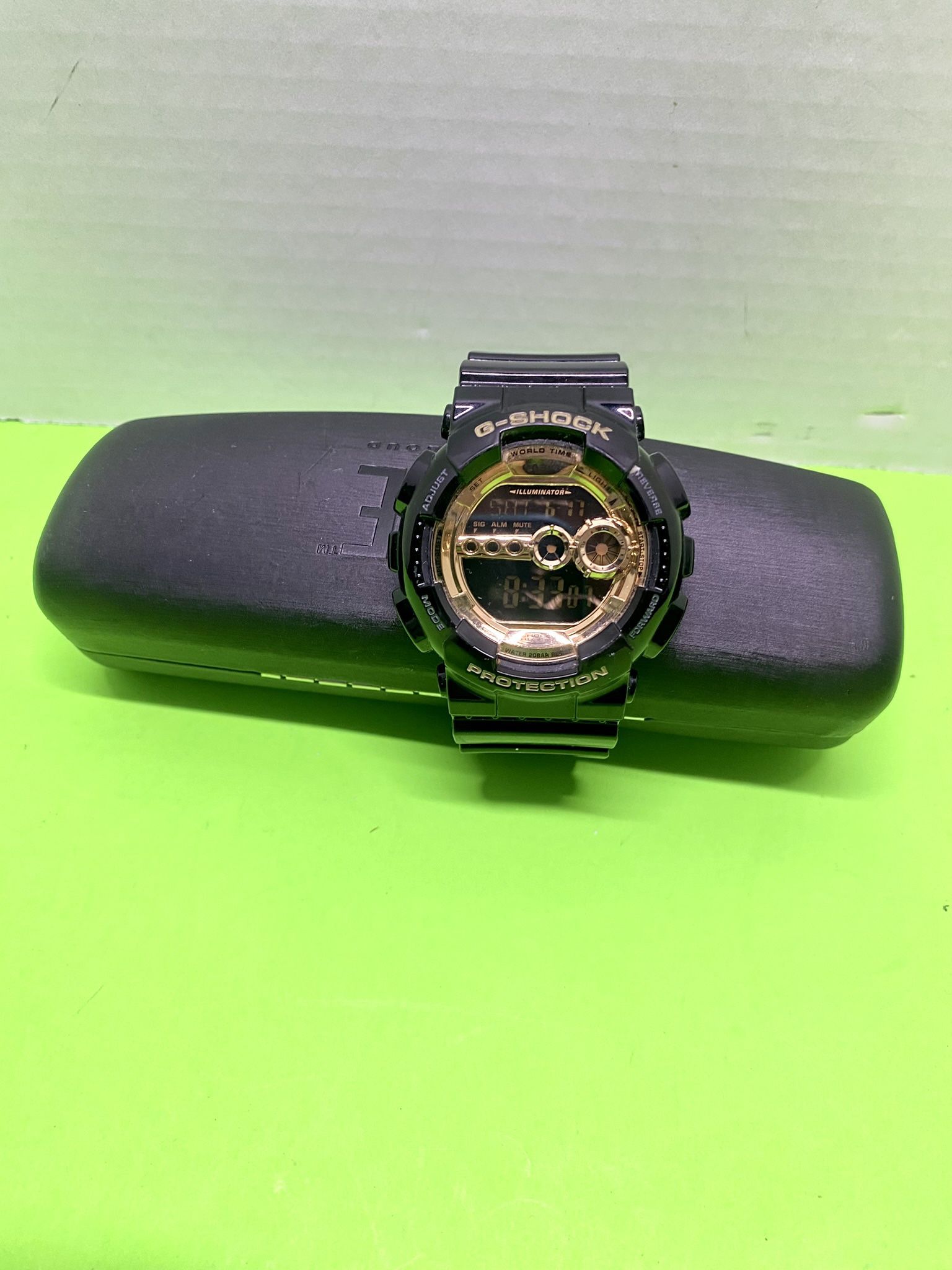 Men's G-Shock GD100GB-Gold Resin Quartz Sport Watch