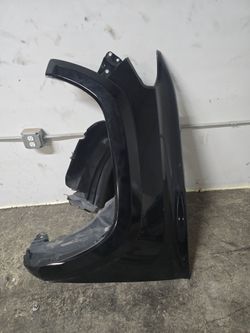 Tacoma fender izquierdo completo y original 2016 2023