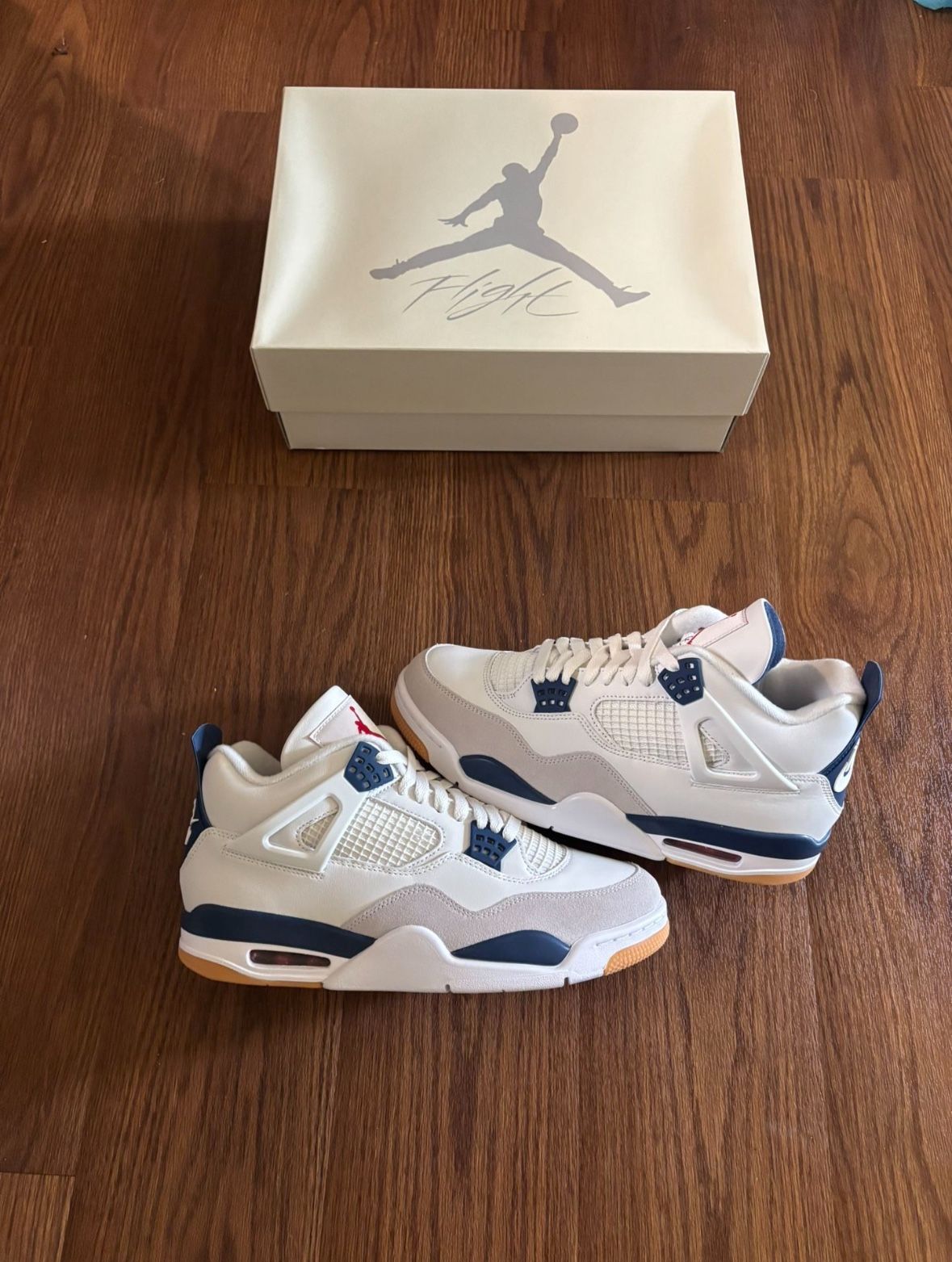 Jordan 4 SB Navy