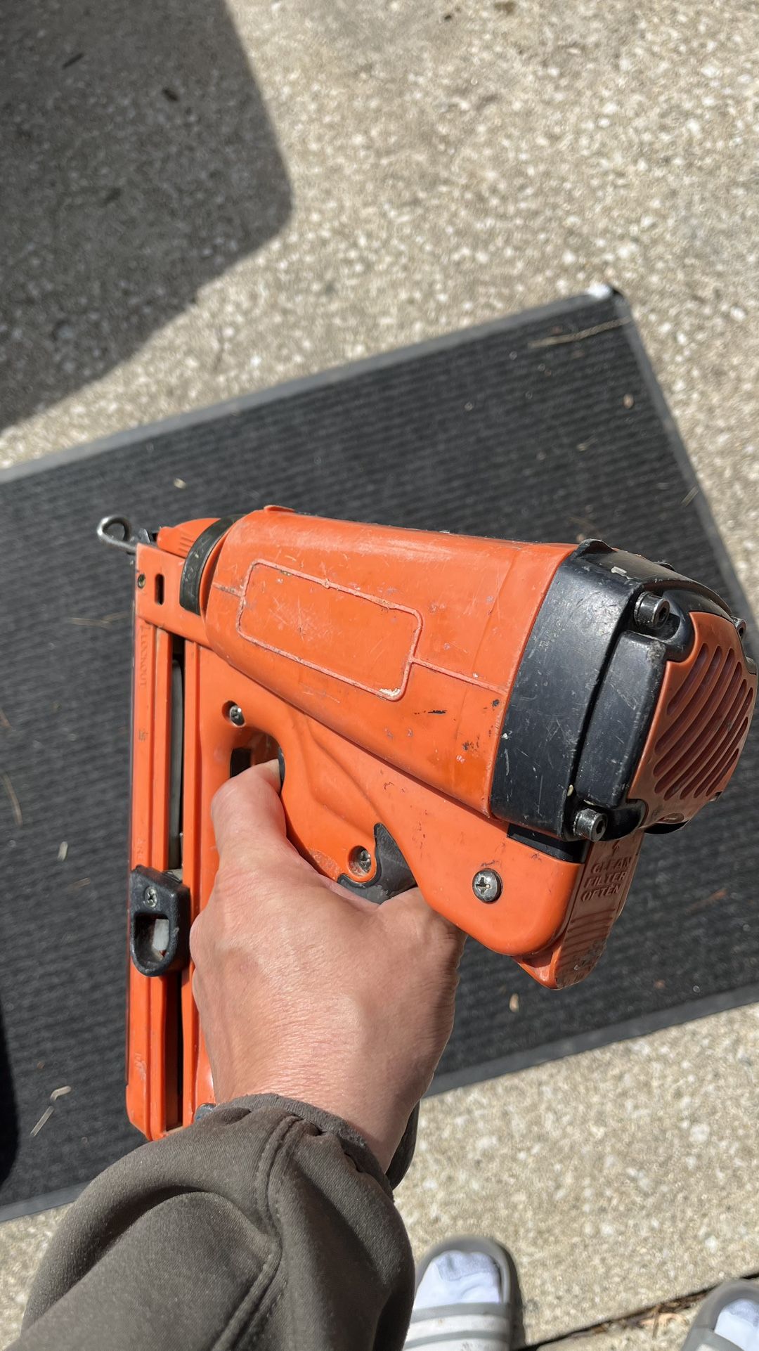 Paslode Cordless Trim Nail Gun