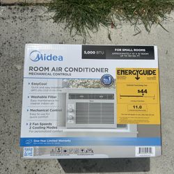 Midea 5,000 BTU 150 Sq ft Window Air Conditioner BRAND NEW*