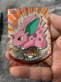Pokémon Topps Chrome #32 Nidorino >