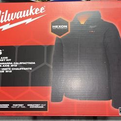 NEW-Milwaukee M102B-21M M12 12V Durable Li-Ion Heated AXIS Jacket