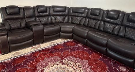 Power Reclining U-Shaped Sectional Sofa - Excellent Condition