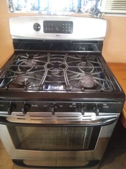 Gas stove everything work. Great 👍