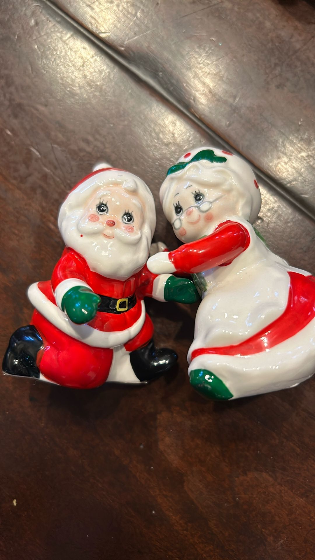 Lefton Salt And pepper shakers