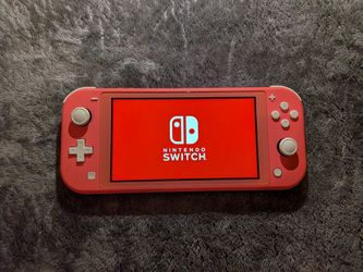 Nintendo Switch Lite (Coral) + Case (Logan Square)