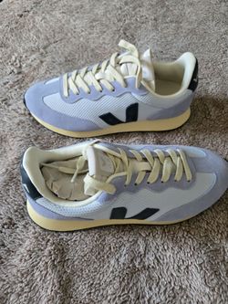 Veja Low-Top Sneakers - unisex