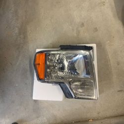 2013 Ford F-150 headlights