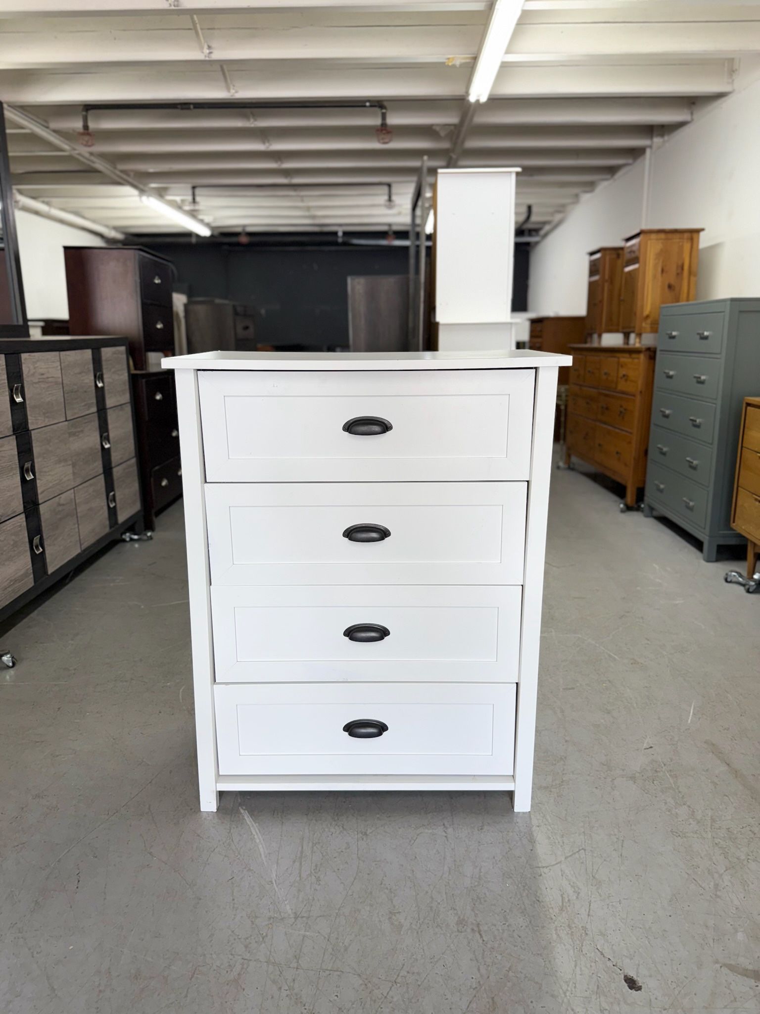 White 4 Drawer Dresser / Chest