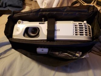 Proyector Epson con control y cables muy bien cuidado 450 mejor oferta