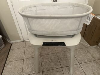 4moms mamaRoo Sleep Bassinet — $165