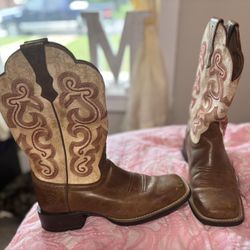 Women’s Ariat Boots 