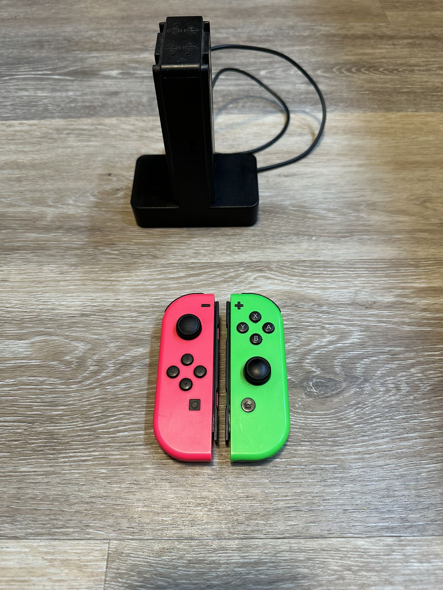 Nintendo Switch Pink And green Joycons