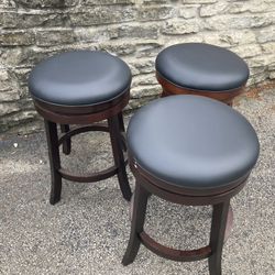 3 counter stools