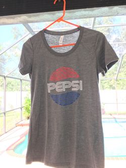 Pepsi T-shirt medium NEW