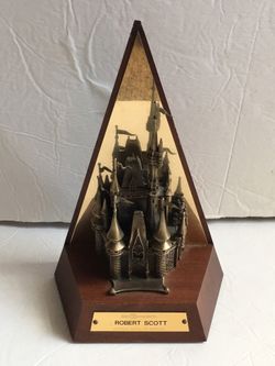 Disney Collectible Bronce Awards