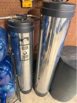 Aqua 2000 water softener system with salt bucket