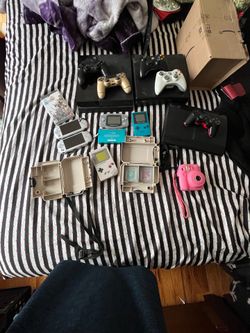 RETRO GAMING CONSOLES