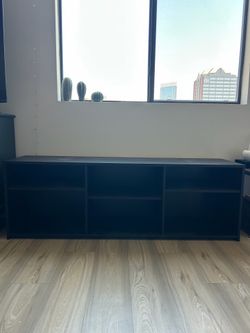Entertainment center